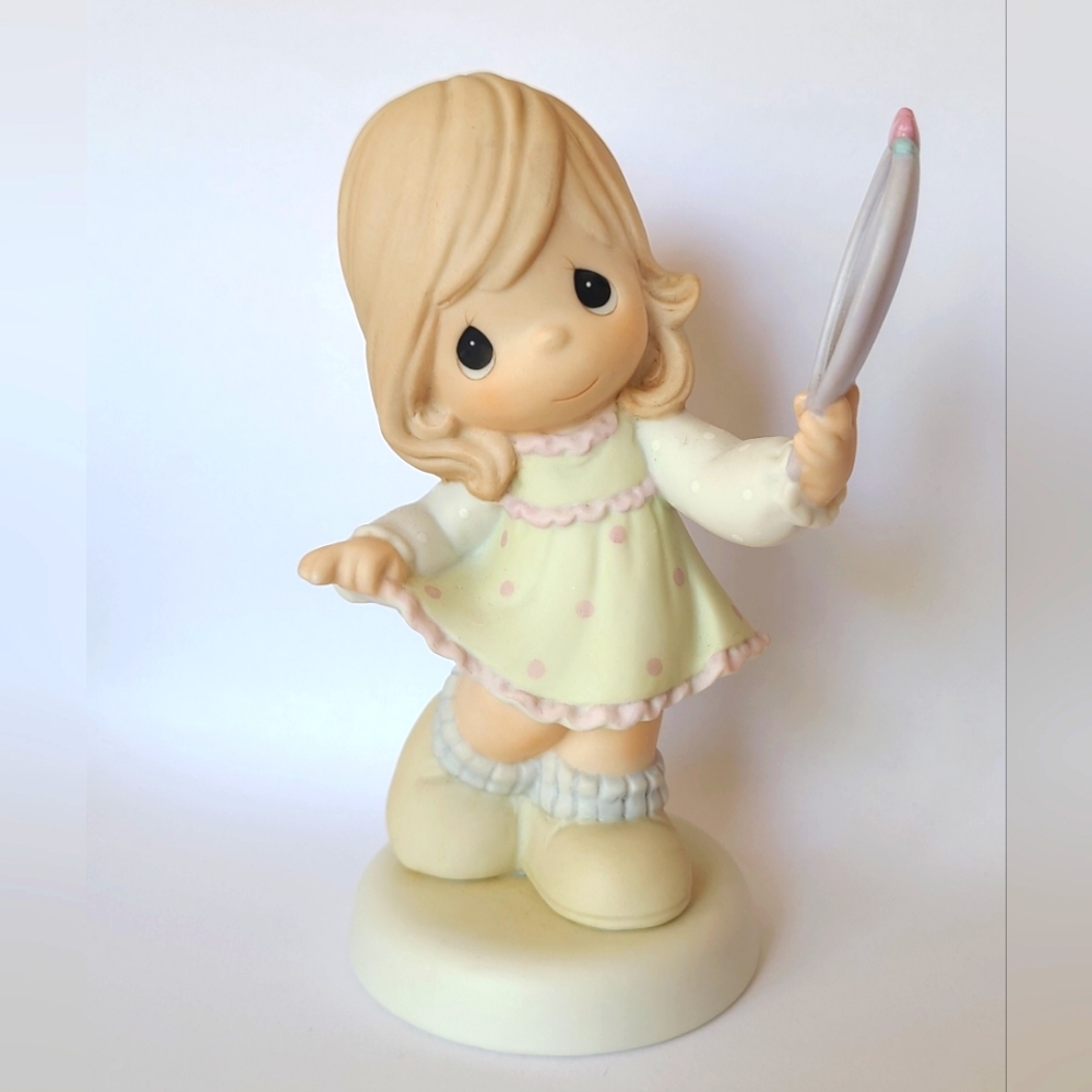Vintage 2005 Precious Moments Girl Collectible Porcelain Figurine